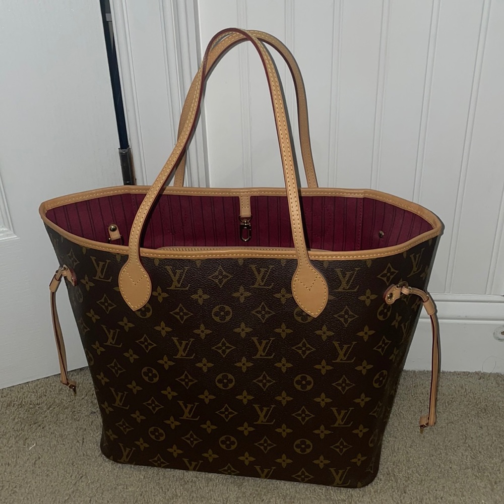 Authentic Louis Vuitton Neverfull MM (Fuchsia)